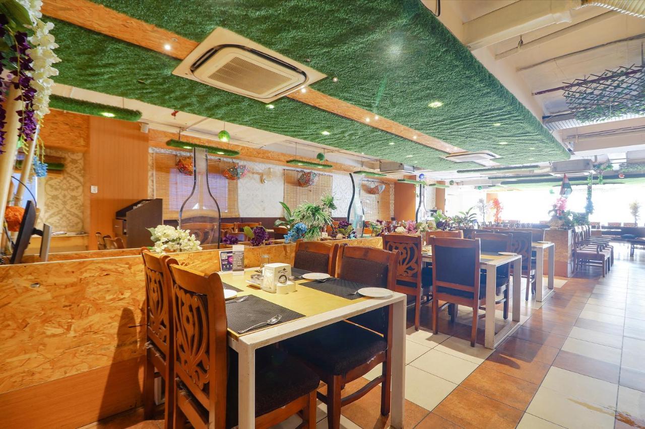 Fabhotel Aamantran & Banquet Halls - Nr Rtc X Roads Metro Station Хидерабад Екстериор снимка