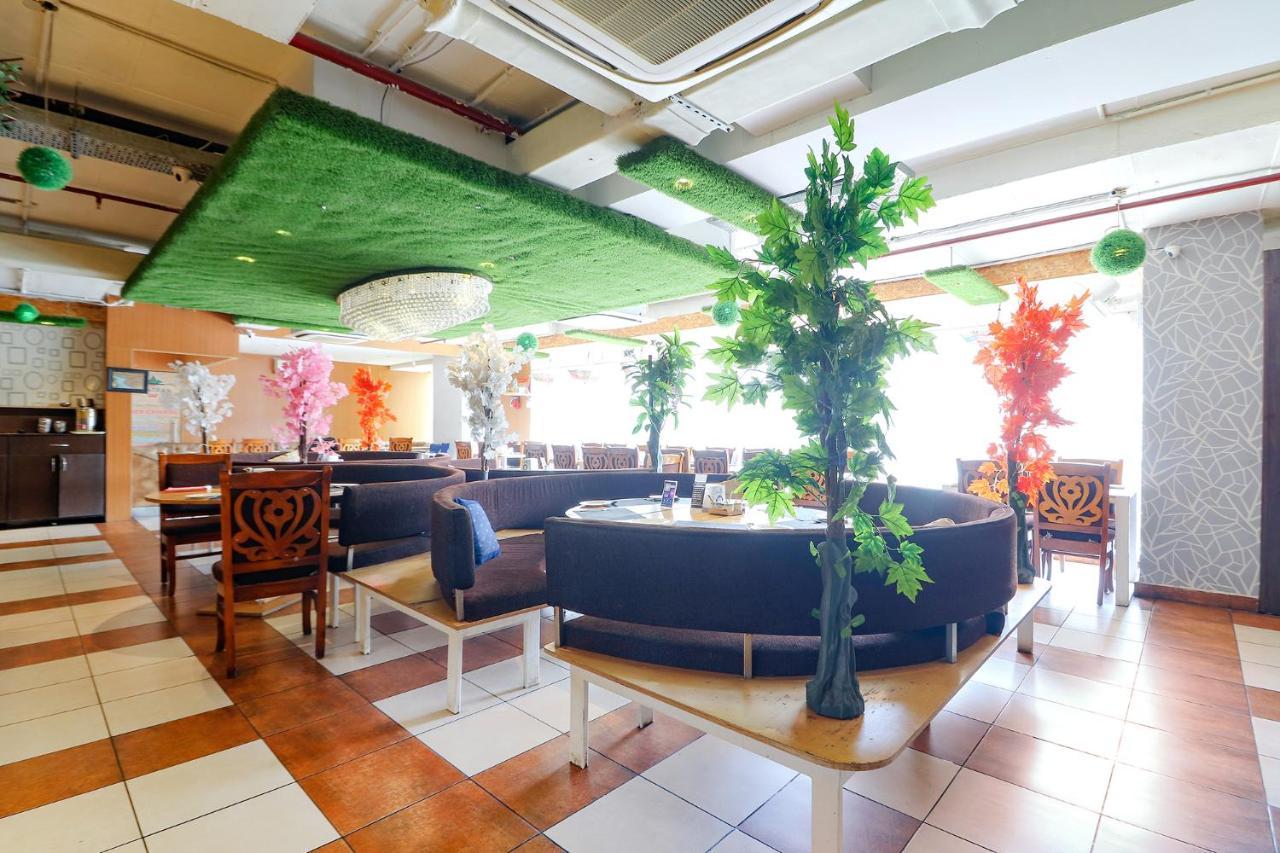 Fabhotel Aamantran & Banquet Halls - Nr Rtc X Roads Metro Station Хидерабад Екстериор снимка